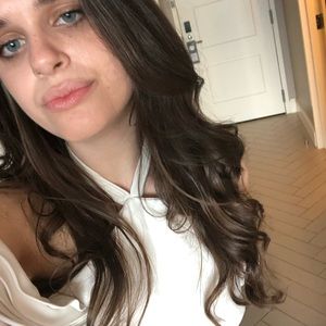 Meet your Posher, Carrie